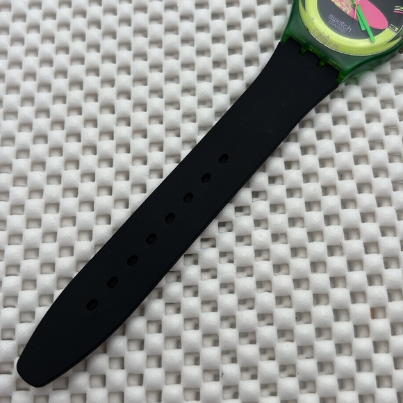 Swatch Watch - GG105 - Sandy Mountains main image 5